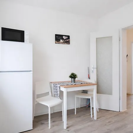 Helle 3-zimmer-wohnung Mit Balkon