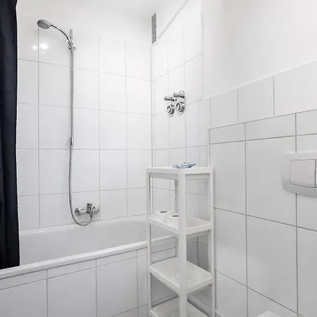 Helle 3-zimmer-wohnung Mit Balkon Appartement *